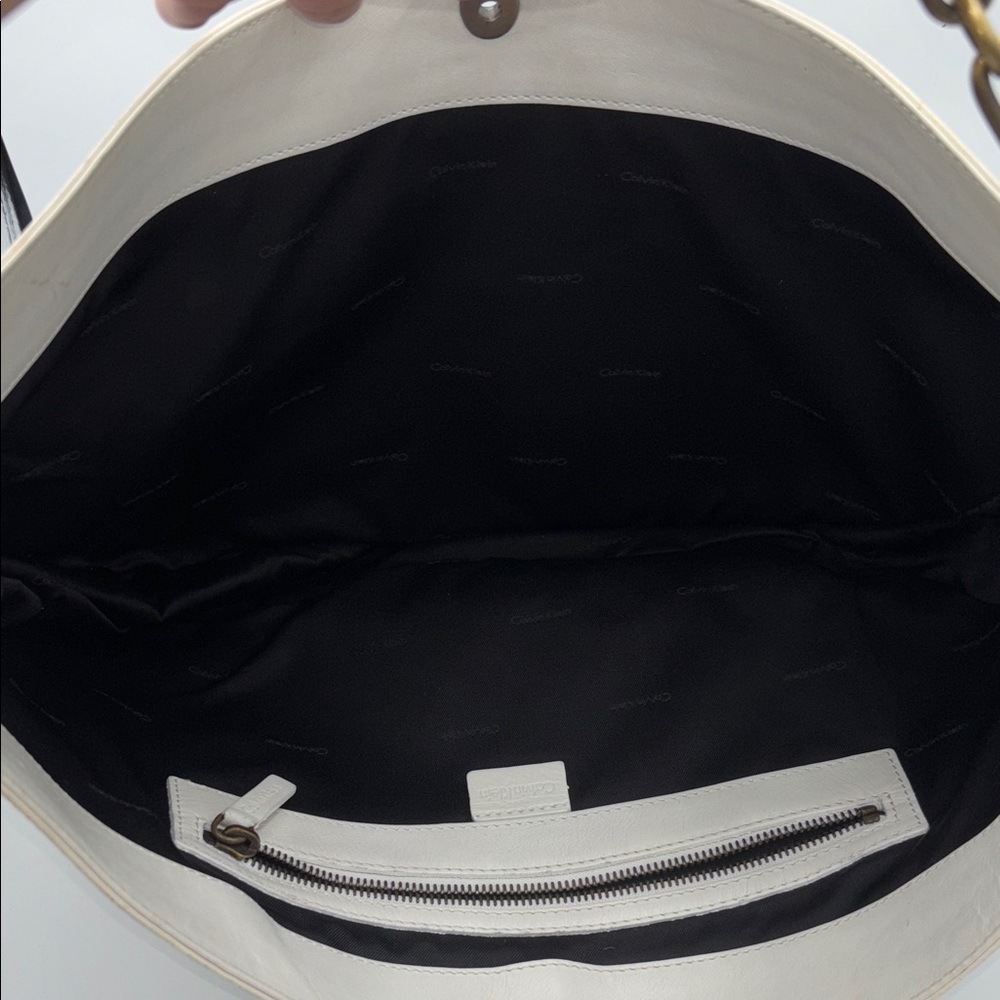 Calvin Klein Cream XL Hobo Bag with Gold Bronze Chain Strap - Picture 10 of 14